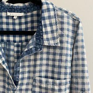 Roll sleeve swing top